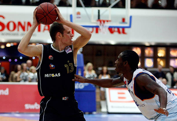 市场上涌现 市场上涌现